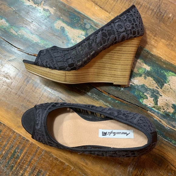 American Eagle Outfitters Shoes - American Eagle Black Lace Open Toe Wedges Sz 6.5